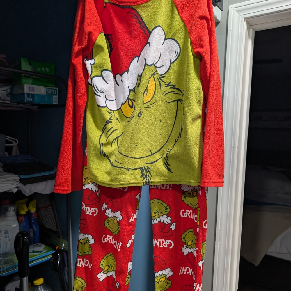 Grinch Kids Pajamas Set - Red and Green